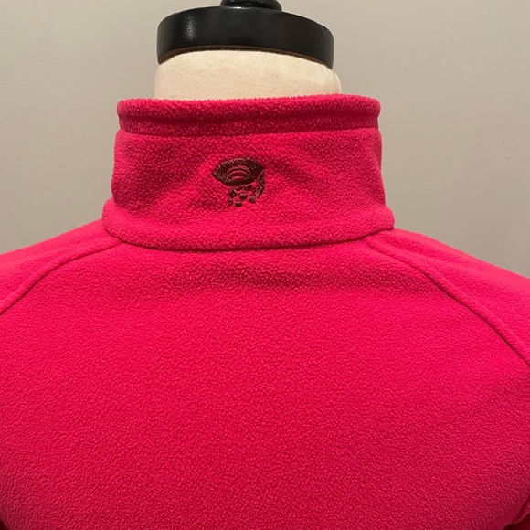 Mountain Hardware Microfleece 1/4 Zip - Picture 7 of 10